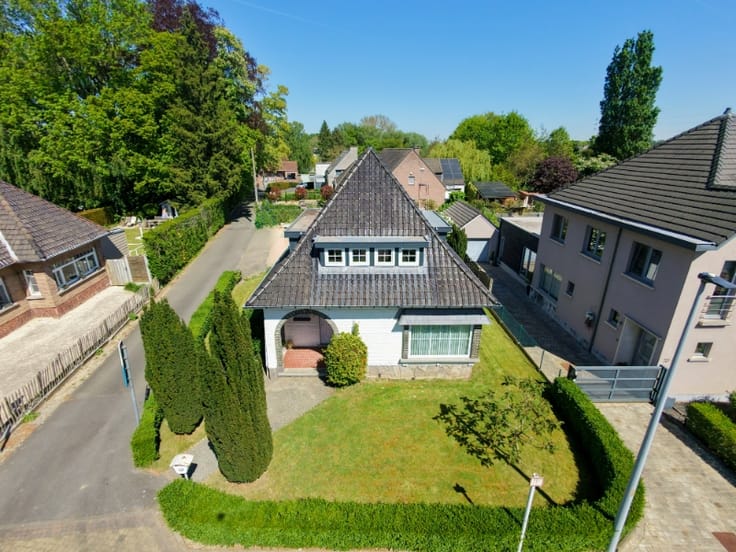 Foto 2 van een woning in Nieuwerkerken (9320)