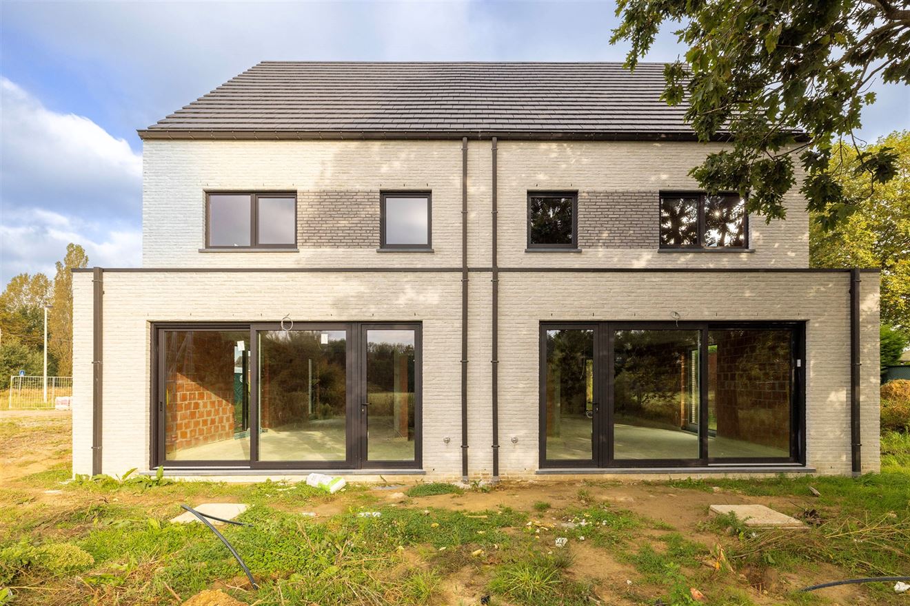 Foto 2 van een woning in EMBLEM